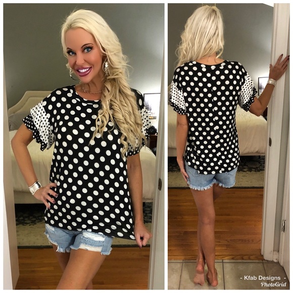 🥰LAST 1! Double Ruffle Contrast Polka Dot Top! - Picture 2 of 7